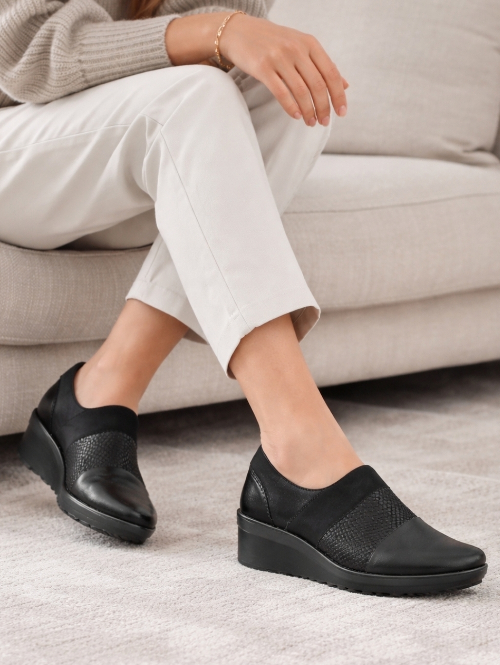 Clarks Cloudsteppers Caddell Denali Moderm Comfort Minimalist Wedge Flats 10M